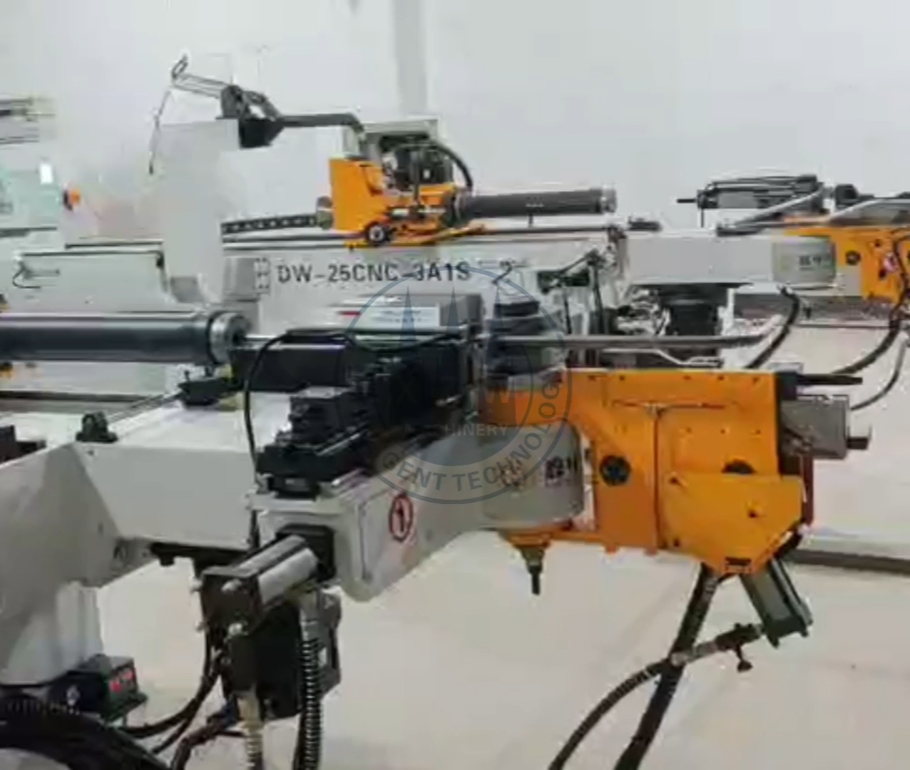 CNC25-3A-1S数控弯管机